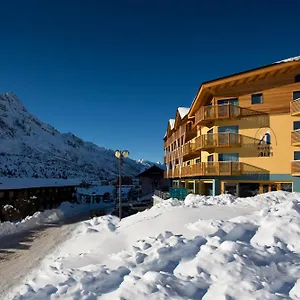 Delle Alpi 4*, Passo del Tonale Italia