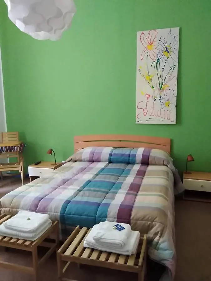 B&B SoleLuna della Solidarietà Palerme 0*,  Italie